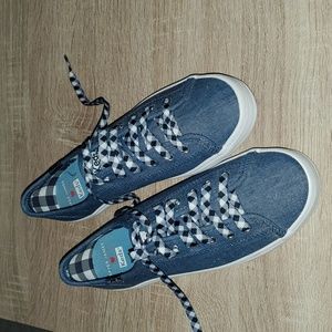 NWOT  Keds Draper James Kickstart shoe. 6.
